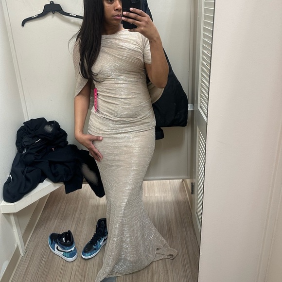 PETITE "CELINE" BOAT NECK CRINKLE GOWN - Picture 8 of 8